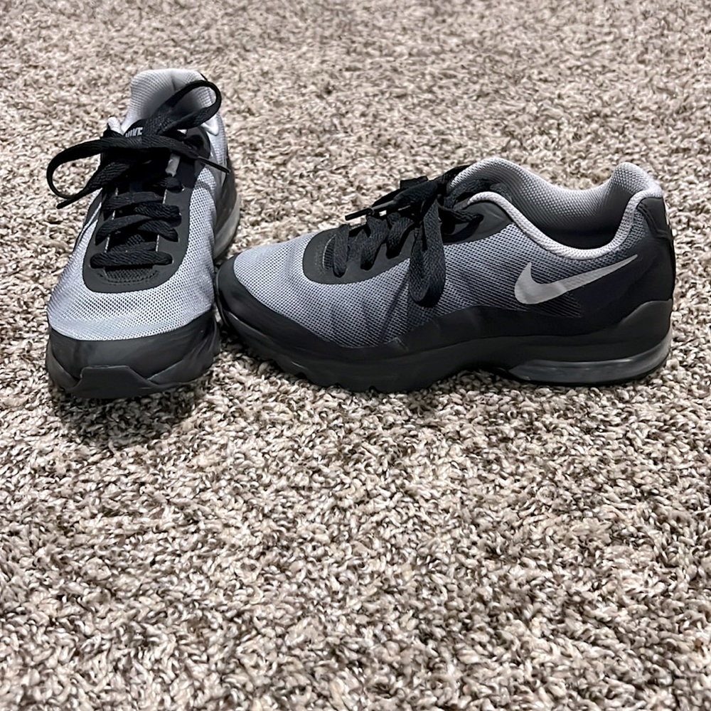 Nike Air Max - Picture 1 of 5